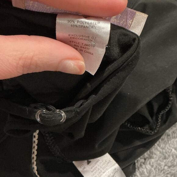 California Dynasty Women’s Black White Embroidery Nightgown Lingerie Size Large - Picture 8 of 10